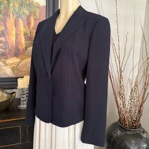 jonesWEAR Navy Blazer 1front button 2 front faux hidden pockets shoulder pads